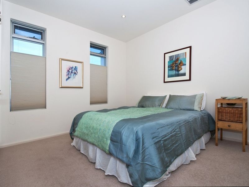 17 Seaview Road, Tennyson SA 5022