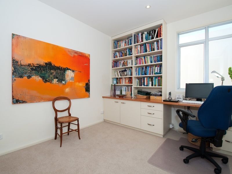 17 Seaview Road, Tennyson SA 5022