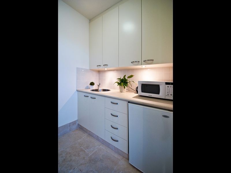 17 Seaview Road, Tennyson SA 5022