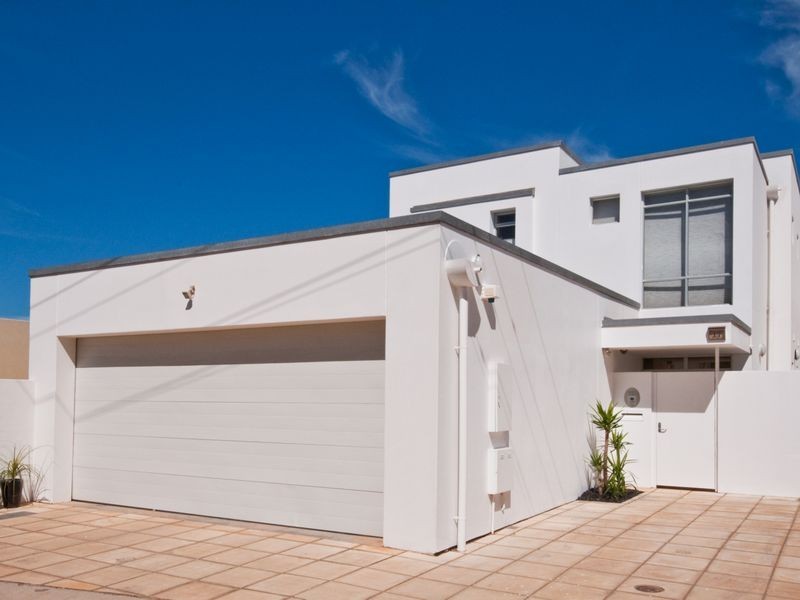 17 Seaview Road, Tennyson SA 5022