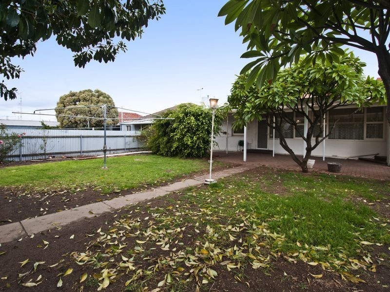 27 Stonehouse Avenue, Camden Park SA 5038