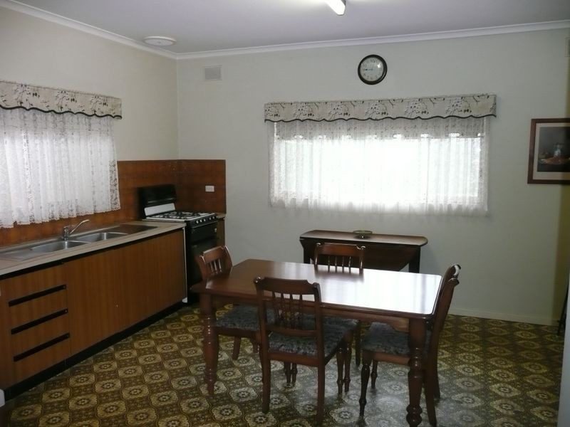 1 Lucerne Grove, Findon SA 5023