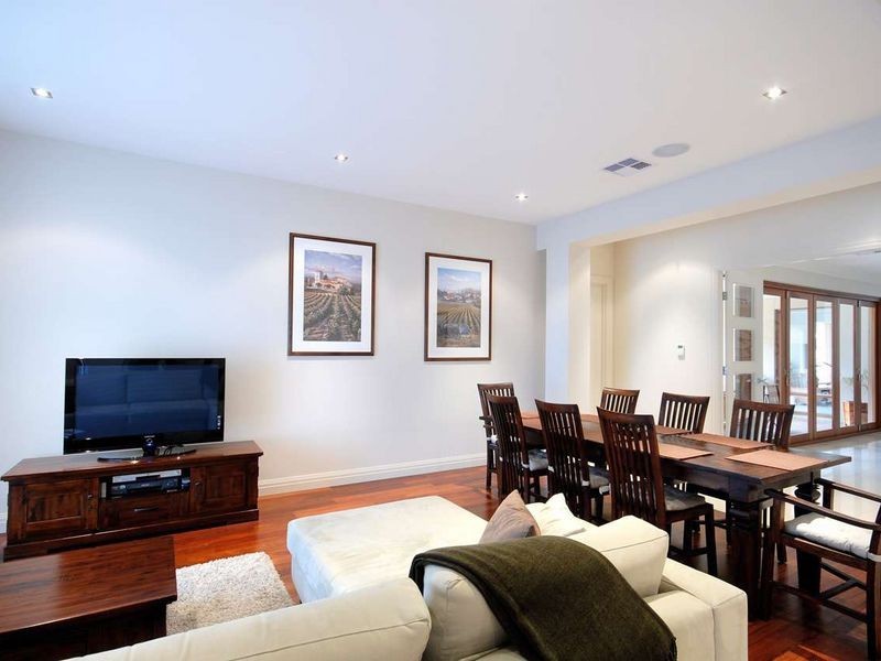 2 Sugar Court, Flagstaff Hill SA 5159