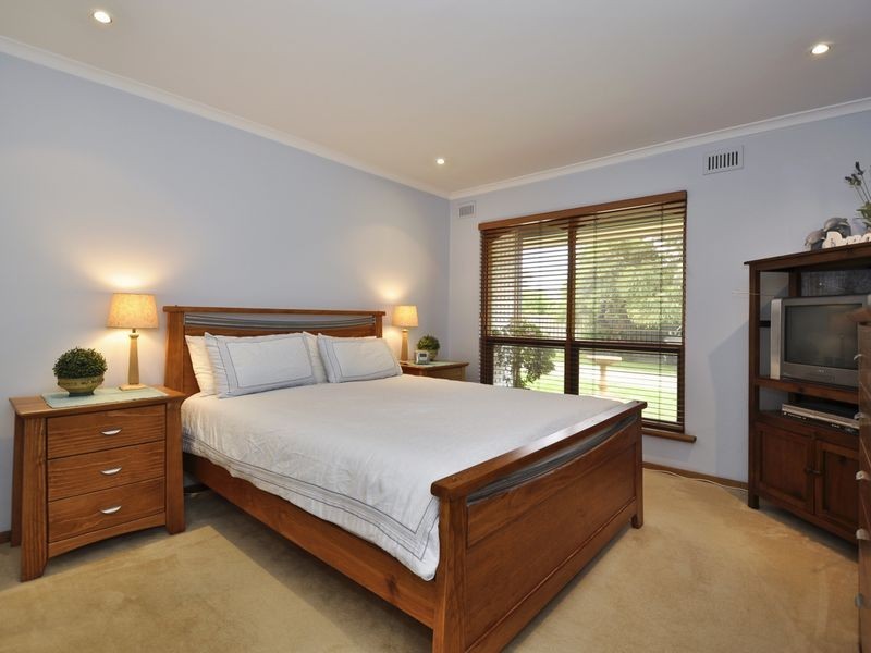 2/12 Golfers Avenue, Seaton SA 5023