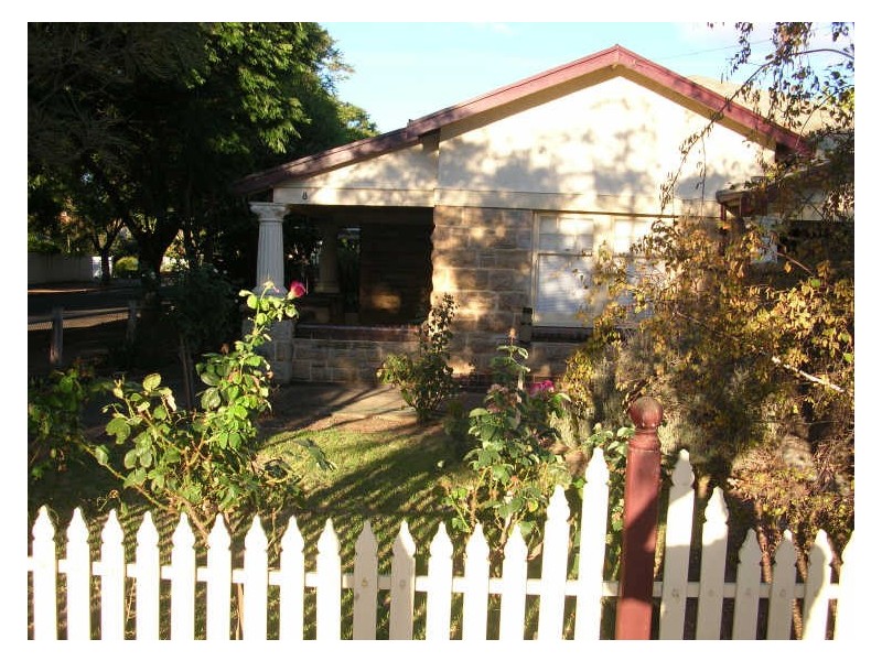 8 Clovelly Avenue, Clarence Gardens SA 5039