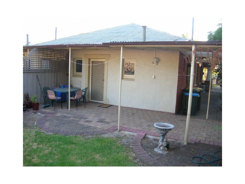 8 Clovelly Avenue, Clarence Gardens SA 5039