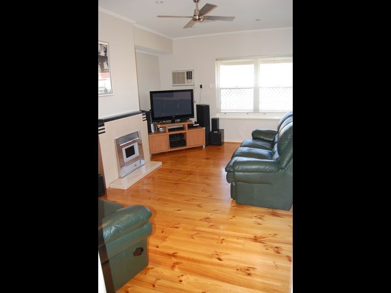 19 Seymour Tce, Ascot Park SA 5043