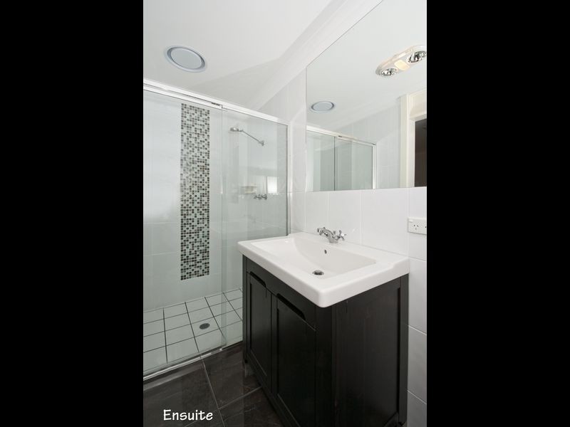 32 Kurnabinna Terrace, Hallett Cove SA 5158