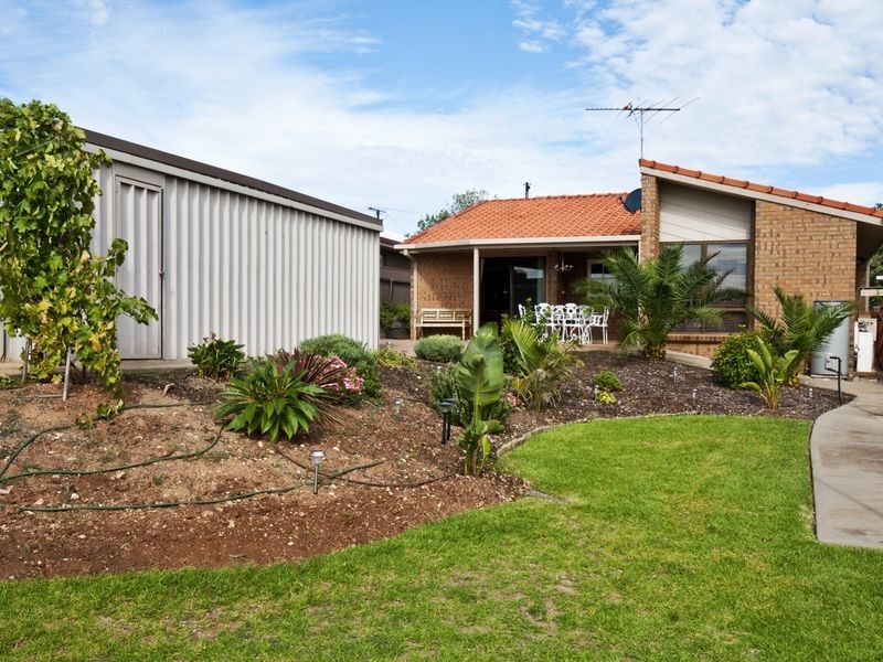 32 Kurnabinna Terrace, Hallett Cove SA 5158