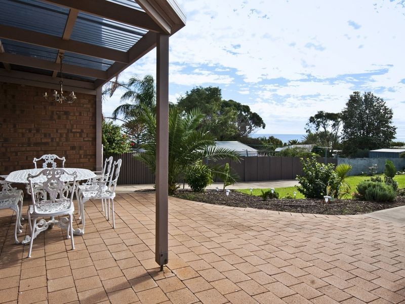 32 Kurnabinna Terrace, Hallett Cove SA 5158