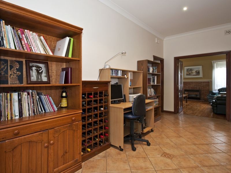 8 Brooklyn Avenue, Glenelg North SA 5045