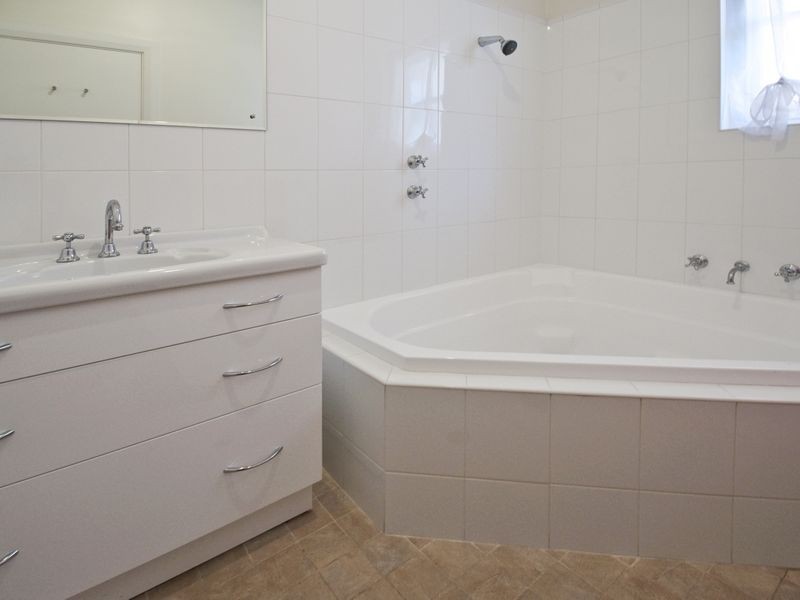 4 Francis Street, Clarence Park SA 5034