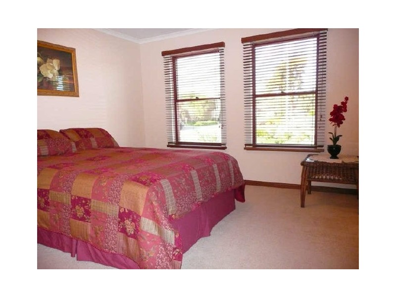 1 Arnold Drive, Mitchell Park SA 5043