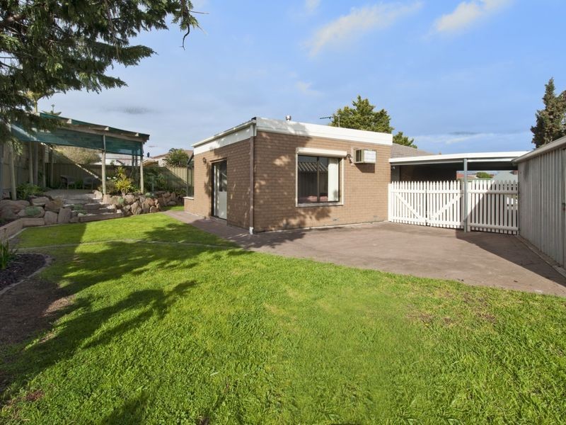 18 Wistow Crescent, Trott Park SA 5158