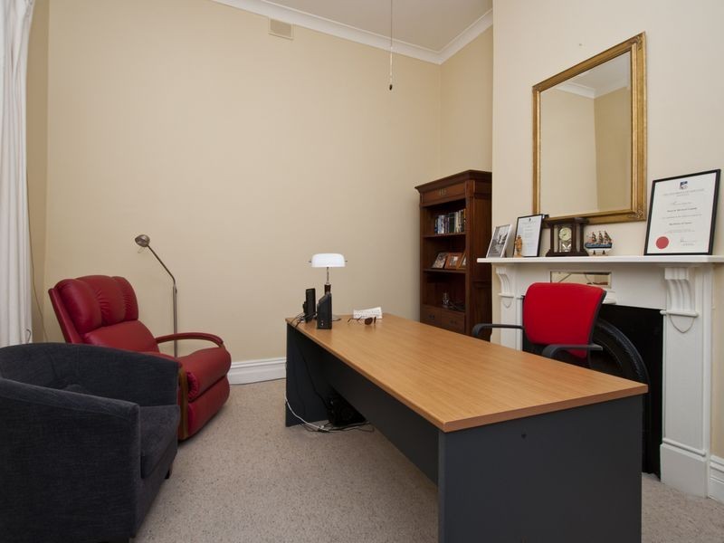 7 Byron St, Glenelg SA 5045