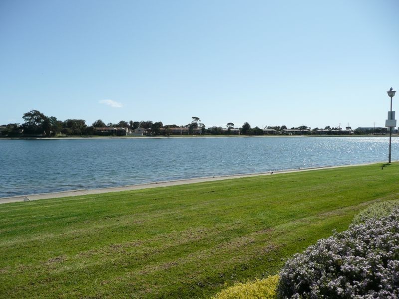 27 Lord Hobart Way, West Lakes SA 5021