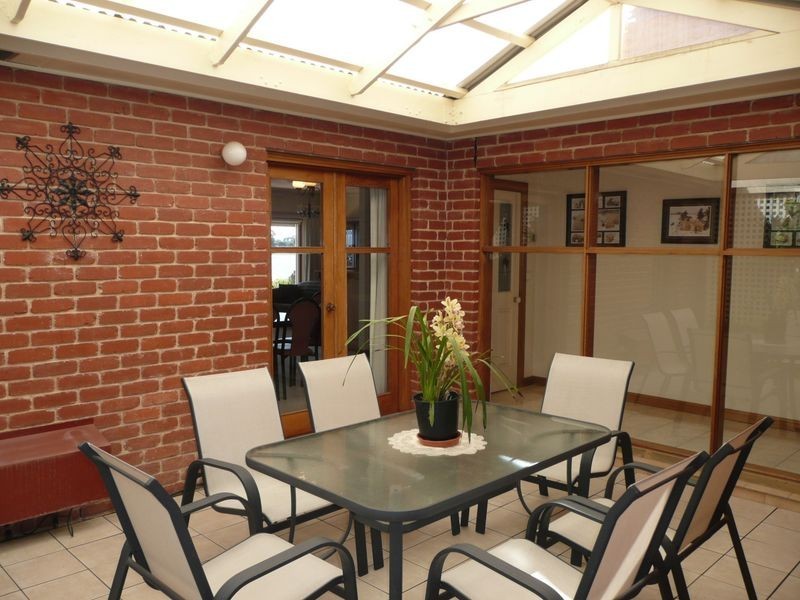 27 Lord Hobart Way, West Lakes SA 5021
