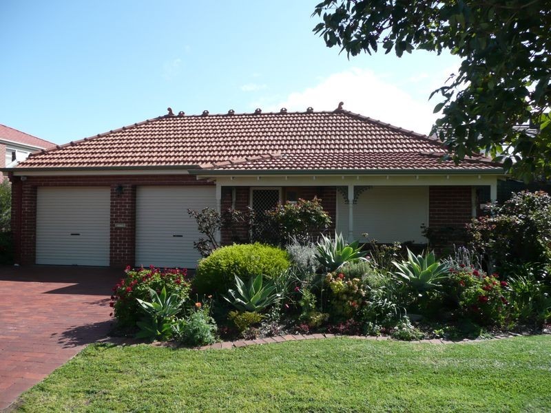 27 Lord Hobart Way, West Lakes SA 5021
