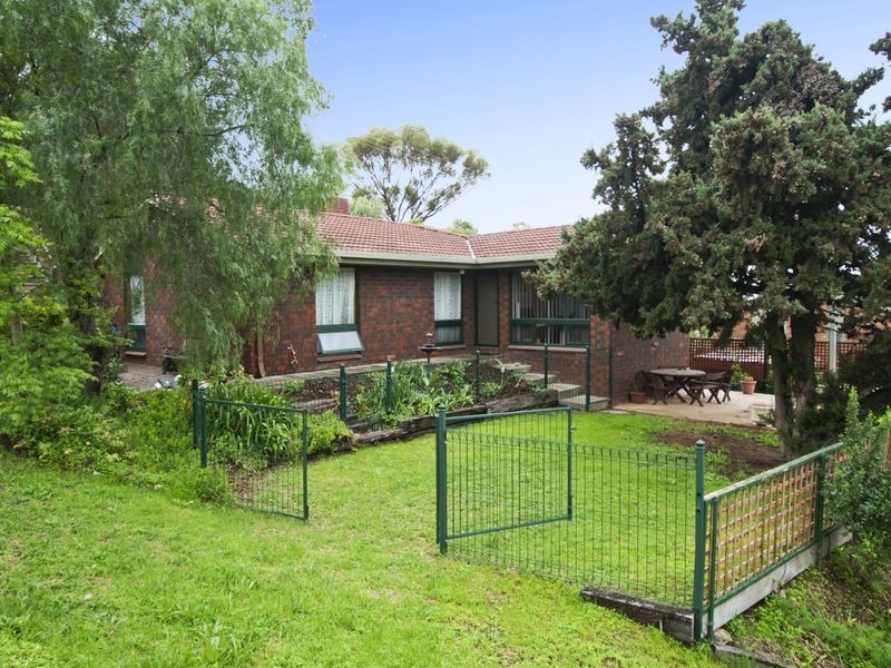 42 Karoona Cres, Seacombe Heights SA 5047