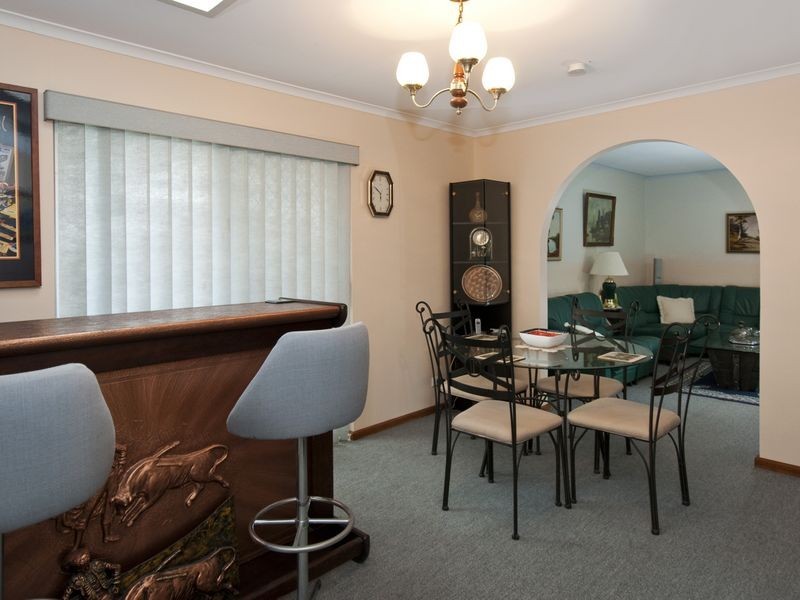 42 Karoona Cres, Seacombe Heights SA 5047
