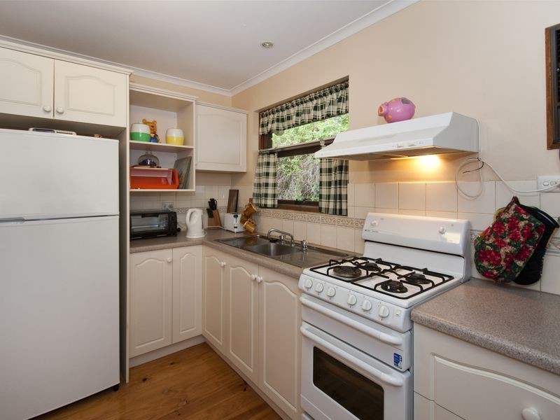 42 Karoona Cres, Seacombe Heights SA 5047