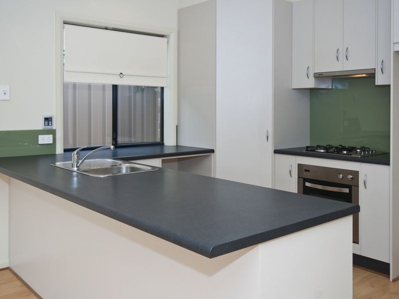 6A Nickels Avenue, Park Holme SA 5043