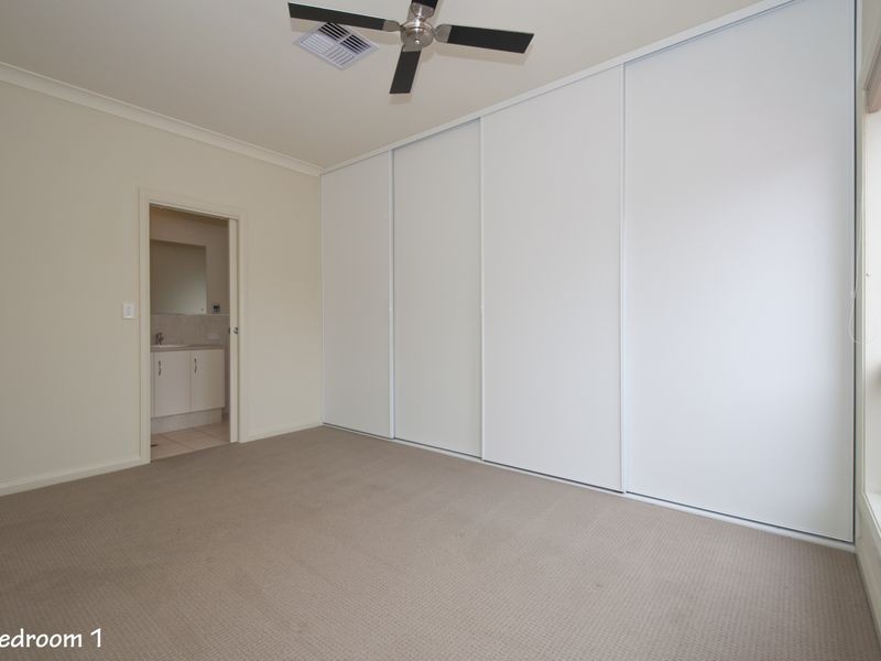 6A Nickels Avenue, Park Holme SA 5043