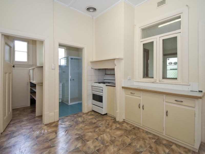 9 Price Avenue, Lower Mitcham SA 5062