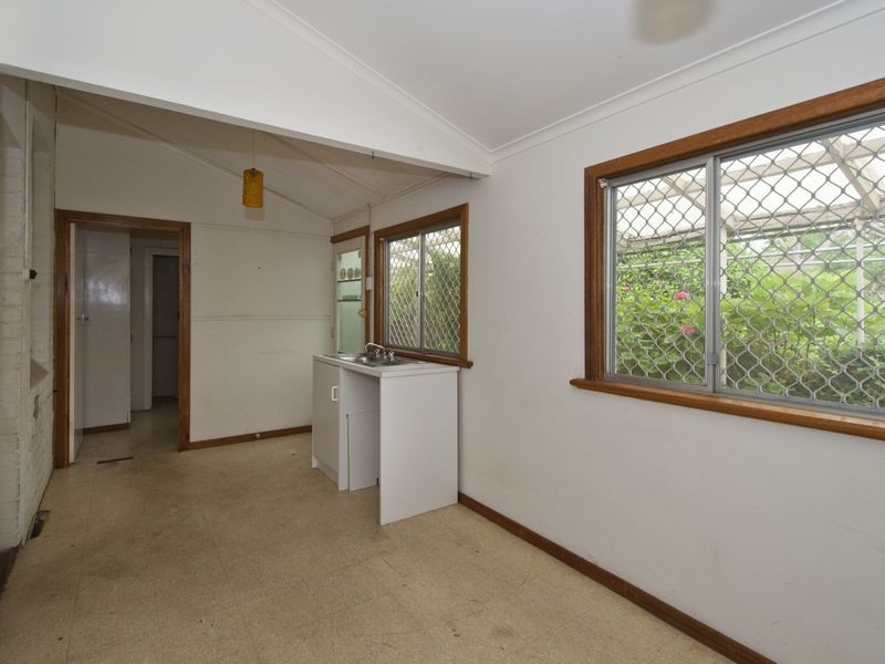 9 Price Avenue, Lower Mitcham SA 5062