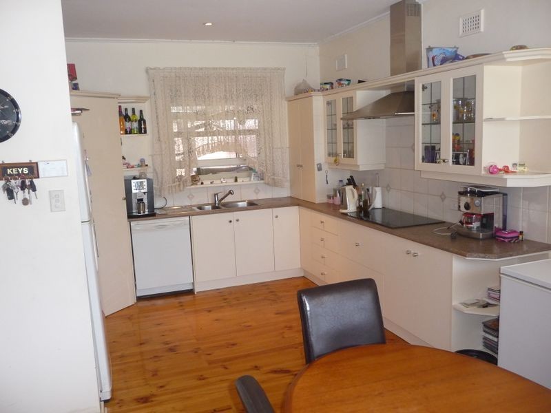 36 Tiparra Avenue, Park Holme SA 5043