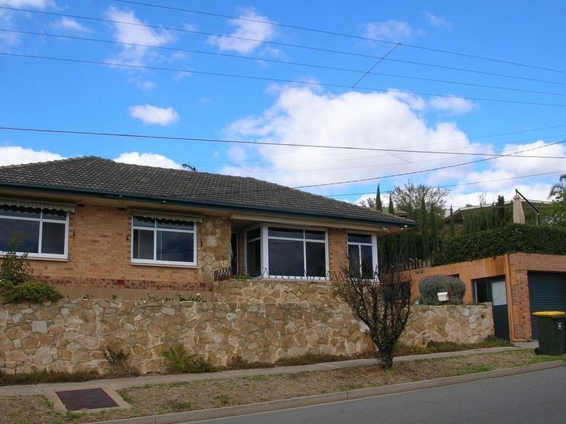 16 Angas Crescent, Marino SA 5049
