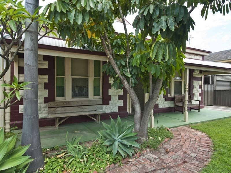 21 Roberts Street, Birkenhead SA 5015
