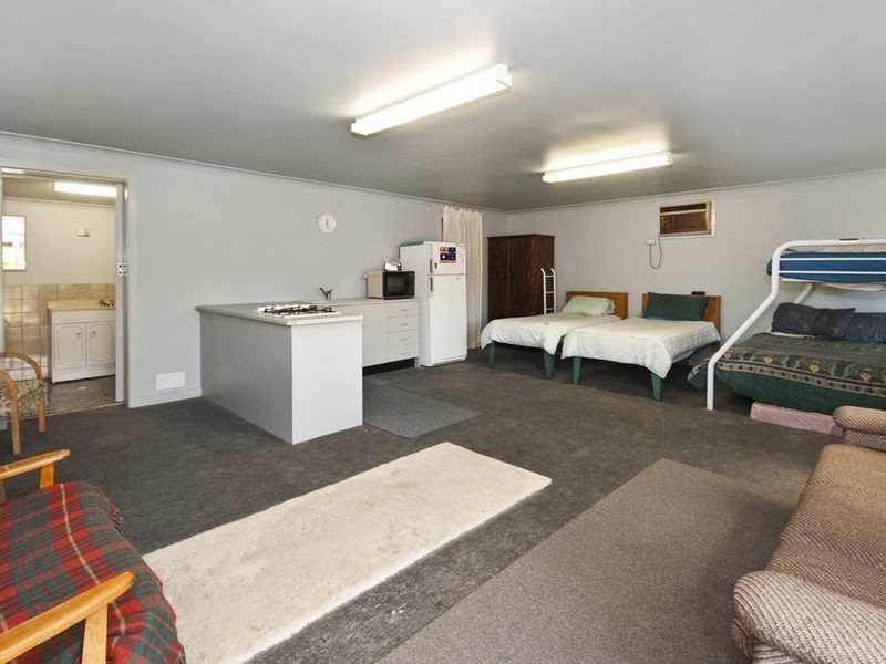 21 Roberts Street, Birkenhead SA 5015