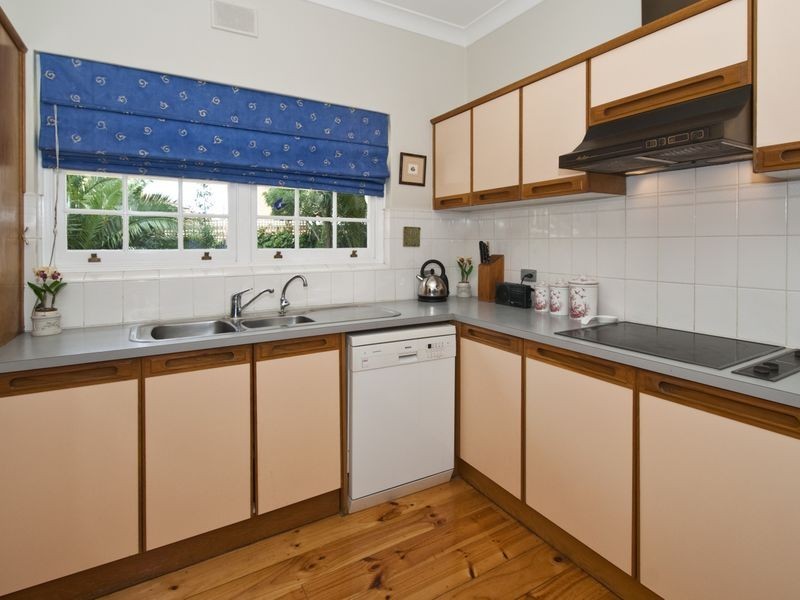 3 Douglas Grove, Glenelg North SA 5045