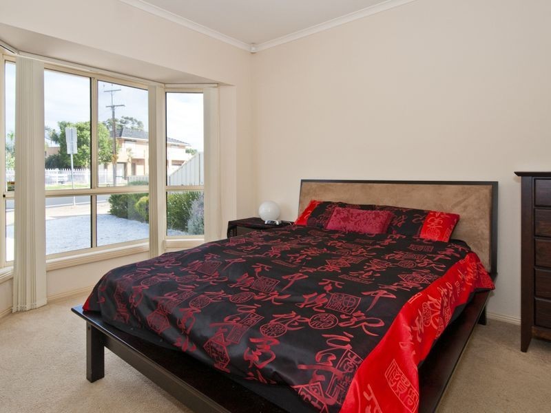 72 Finniss Street, Marion SA 5043