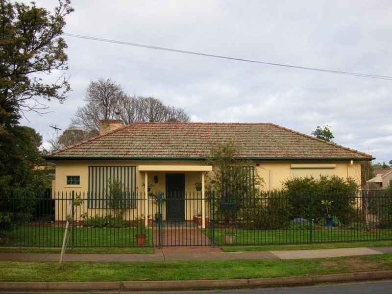 4 Fiscom street, Marion SA 5043