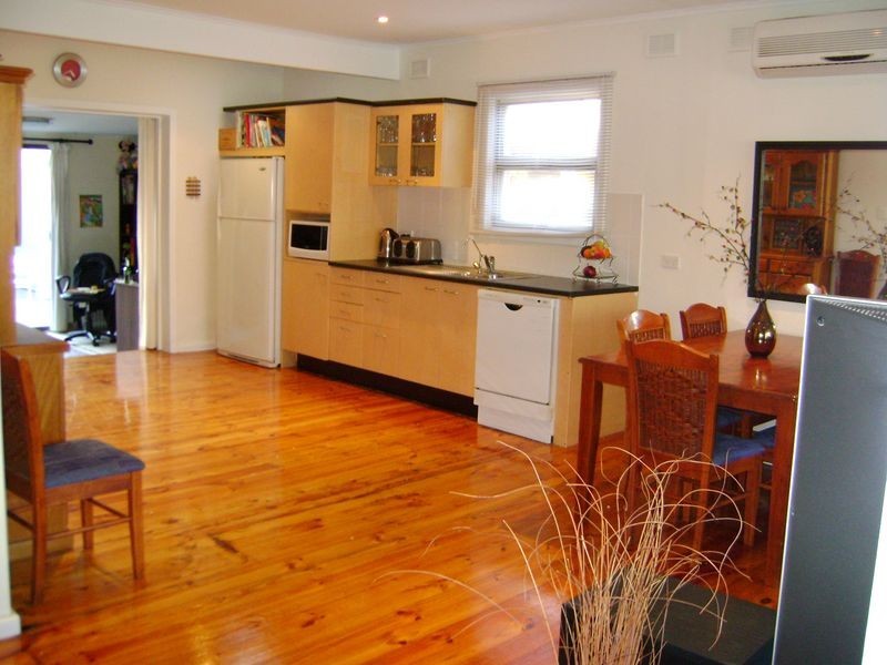 6 Oakmont Crescent, Novar Gardens SA 5040