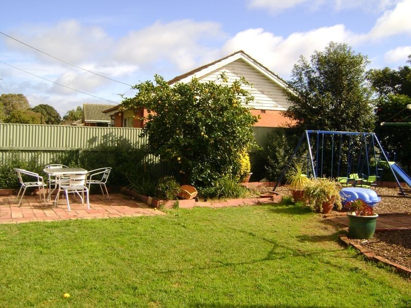 6 Oakmont Crescent, Novar Gardens SA 5040