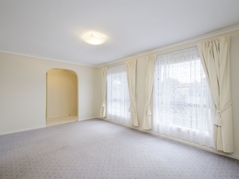 2 Sir Claud Gibb Street, North Haven SA 5018