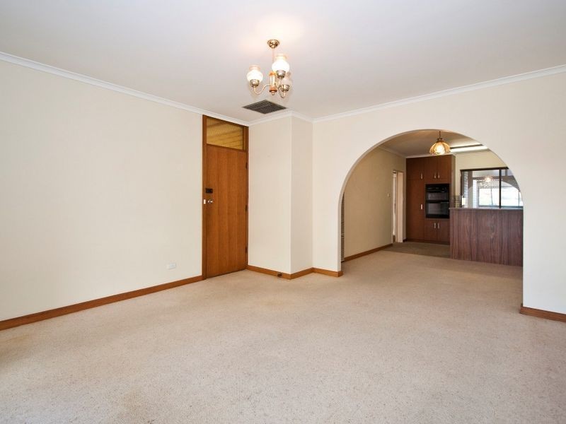 1/1A Kearnes Road, Oaklands Park SA 5046
