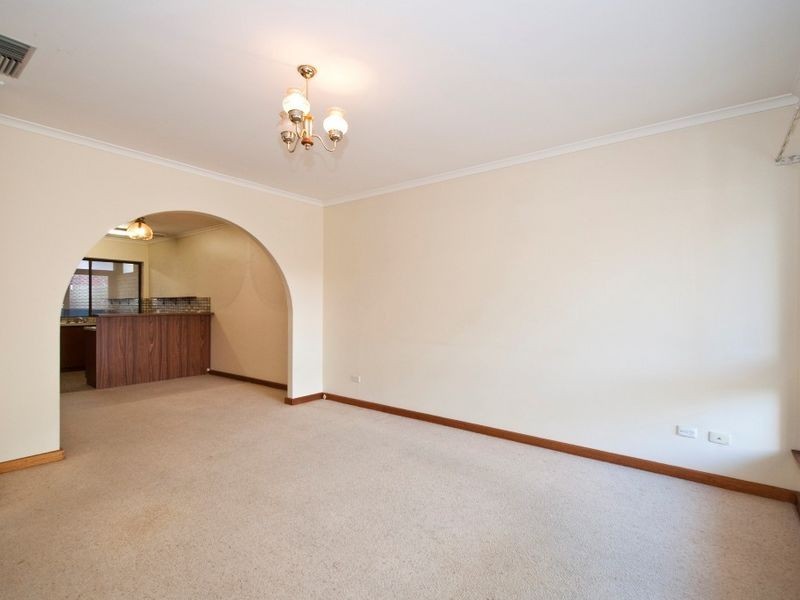 1/1A Kearnes Road, Oaklands Park SA 5046