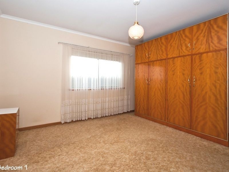 1/1A Kearnes Road, Oaklands Park SA 5046