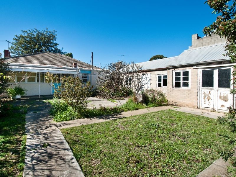 30 Surrey Road, Keswick SA 5035