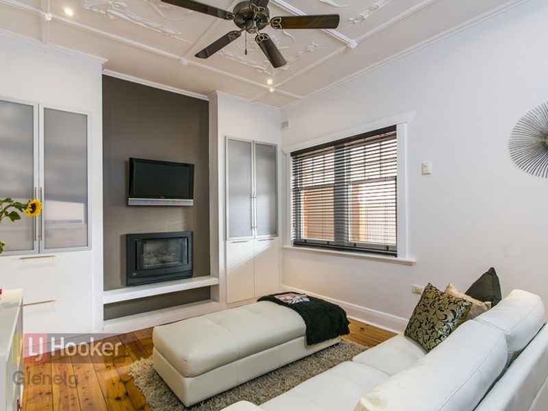 8 Gore Street, Glenelg North SA 5045
