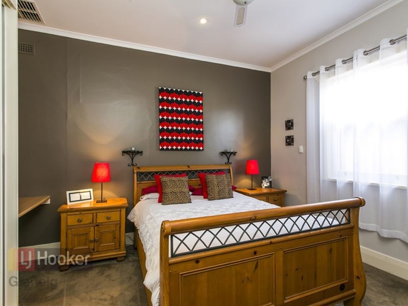 8 Gore Street, Glenelg North SA 5045