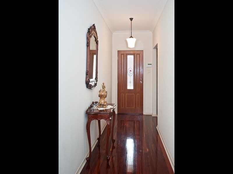 6 McQuillan Avenue, Renown Park SA 5008