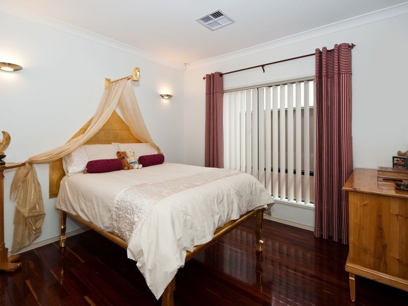 6 McQuillan Avenue, Renown Park SA 5008