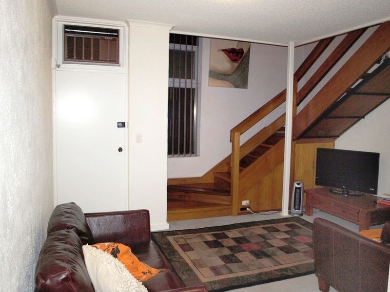 8/23 Moseley Street, Glenelg SA 5045