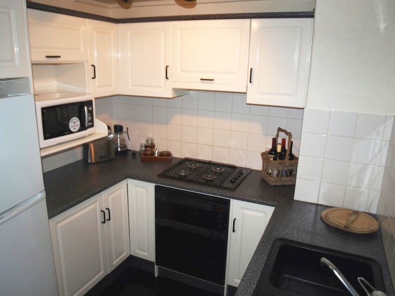 8/23 Moseley Street, Glenelg SA 5045