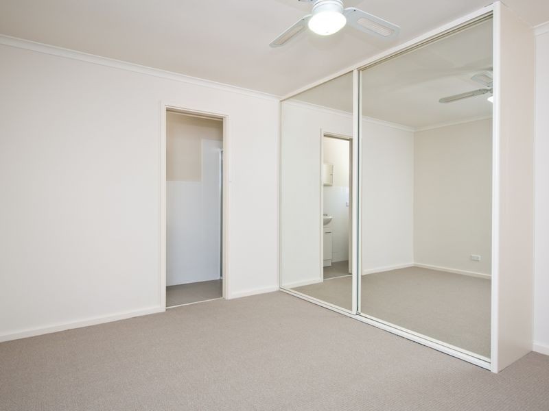 4 Redcraze Street, Aberfoyle Park SA 5159